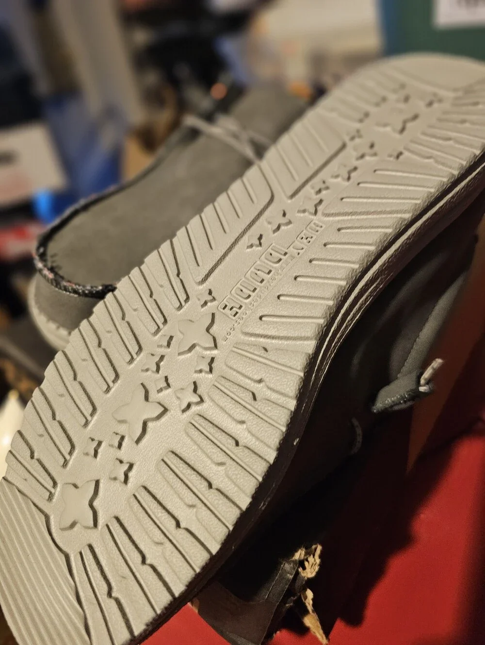 Hey Dude Wally Recycled Leather Quarry Charcoal Grey M7 or W9 Lil Fraying In Fro